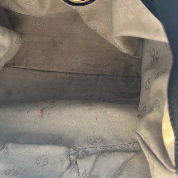 Tory Burch Amanda Classic Hobo - Picture 6 of 7